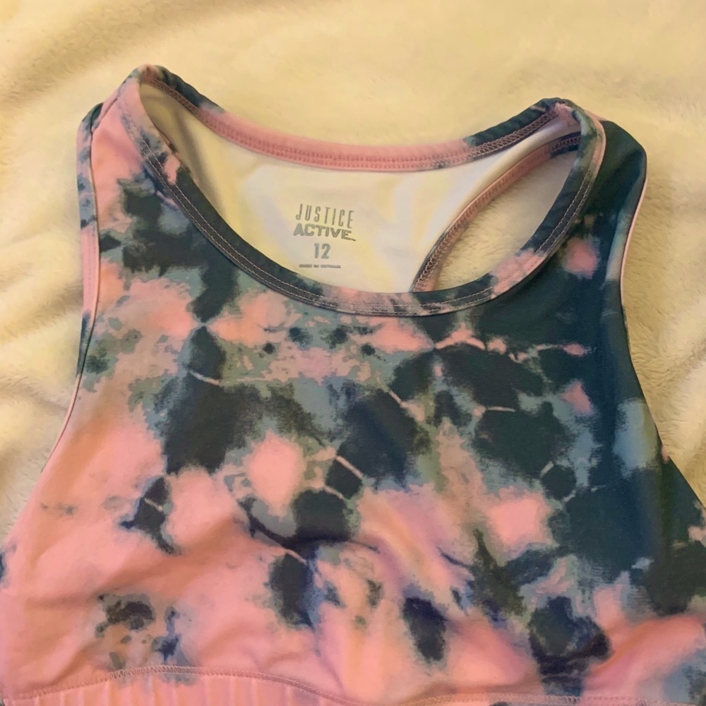 crop top - Picture 2 of 3